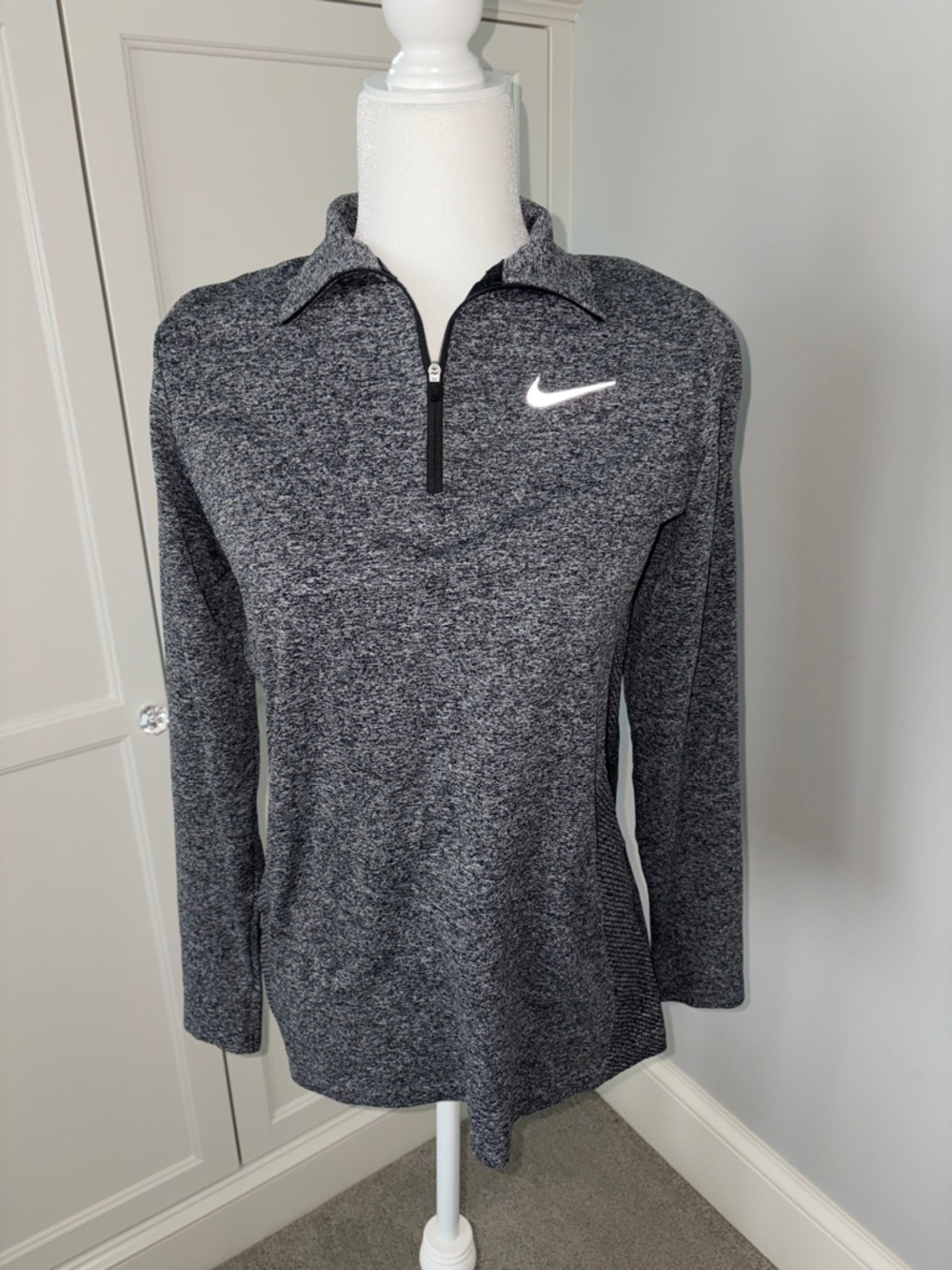 Nike Heathered Gray Quarter-Zip Athletic Top